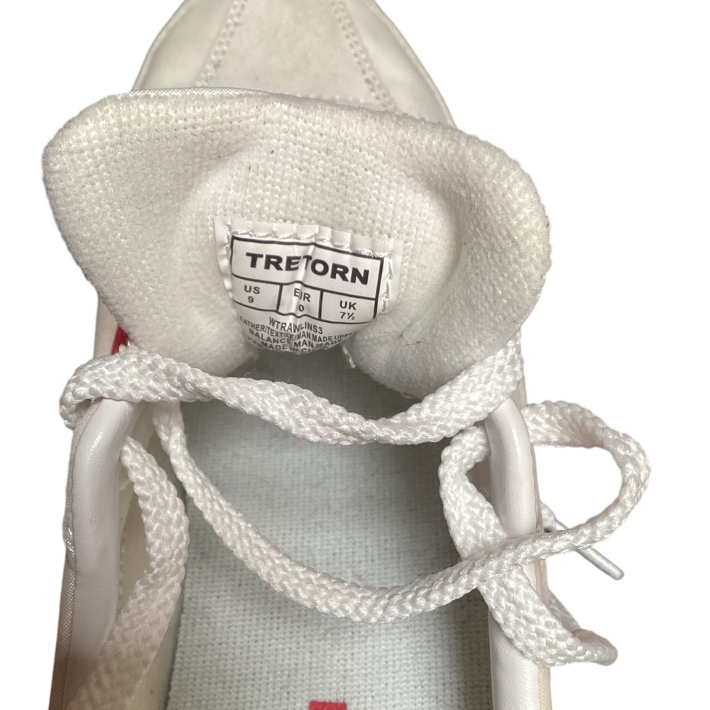 Tretorn womens red and navy Rawlings Sneakers, size 9.        111 - Picture 6 of 8
